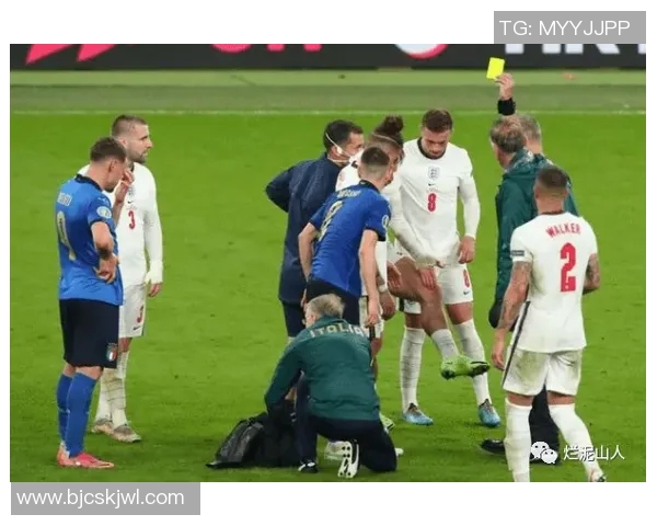 欧洲杯足球球星卡集结马赛克艺术精彩展现足球盛宴 欧洲杯足球球星卡集结马赛克艺术精彩展现足球盛宴