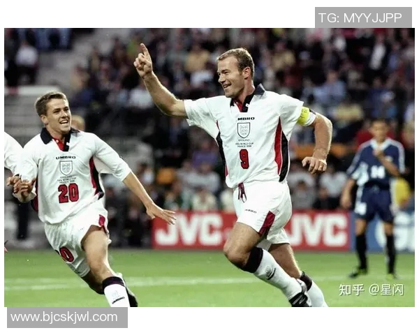 激情四射的足球场上，球星们精彩瞬间定格，展现超凡技艺与赛场魅力